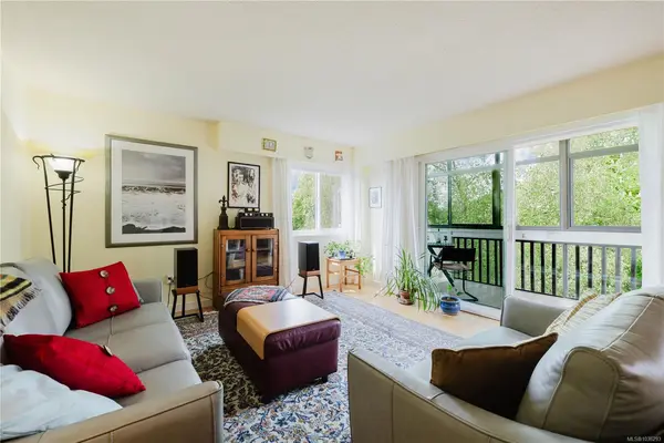 1012 Collinson St # 403, Victoria BC V8V 3C1