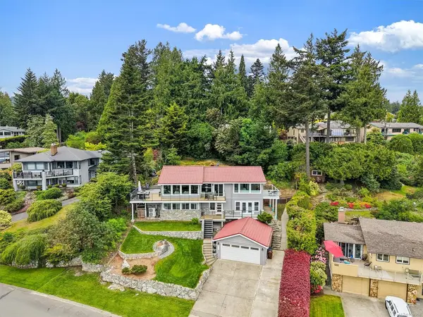 8750 Pender Park Dr, North Saanich BC V8L 3Z5 - 3 bed, 3 bath in North Saanich