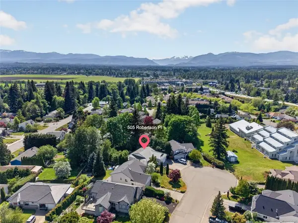 505 ROBERTSON Pl, Courtenay BC V9N 8W5