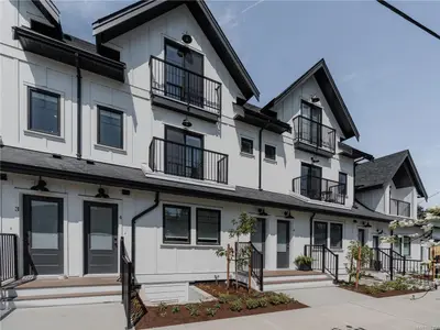 1830 Allenby St # 5, Saanich BC V8R 3B7