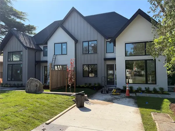 2456 Tod Rd # 2, Oak Bay BC V8R 2N1