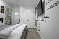 View 32