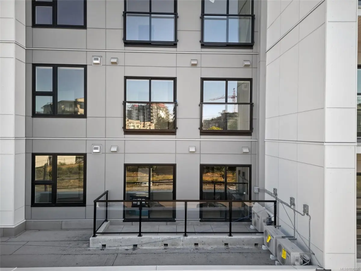 777 Station Ave #204, Langford BC V9B 2S1