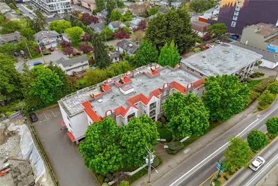 873 Esquimalt Rd # 107, Esquimalt BC V9A 3M5
