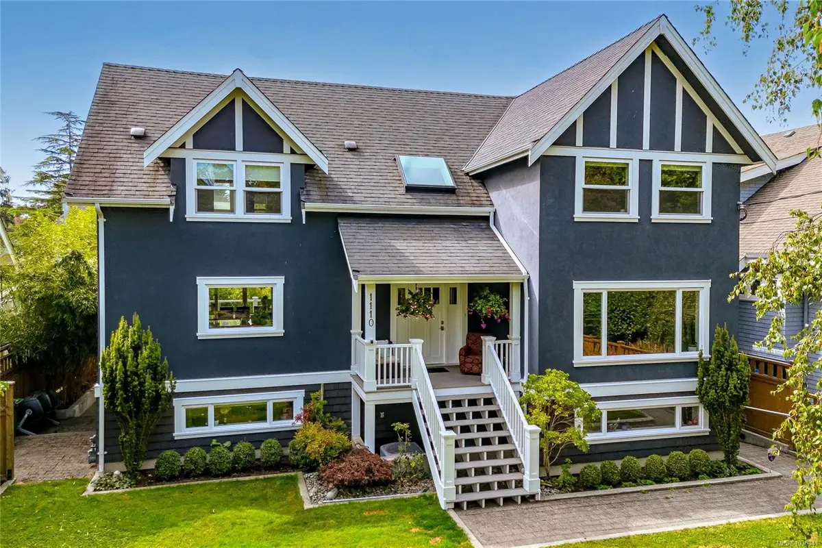 1110 Newport Ave, Oak Bay BC V8S 5E4