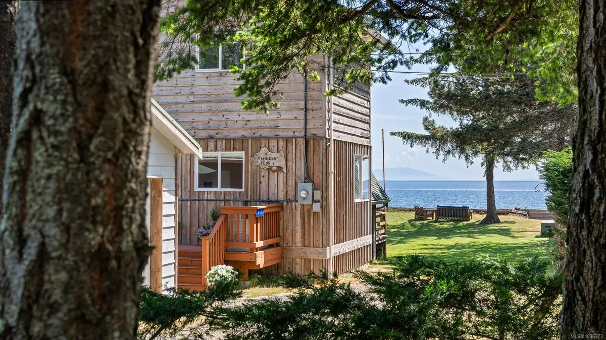 416 Curtis Rd, Comox BC V9M 3W1