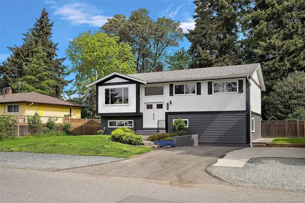 550 Ledsham Rd, Colwood BC V9C 1J8