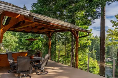 2371 Steelhead Rd, Campbell River BC V9W 4P4