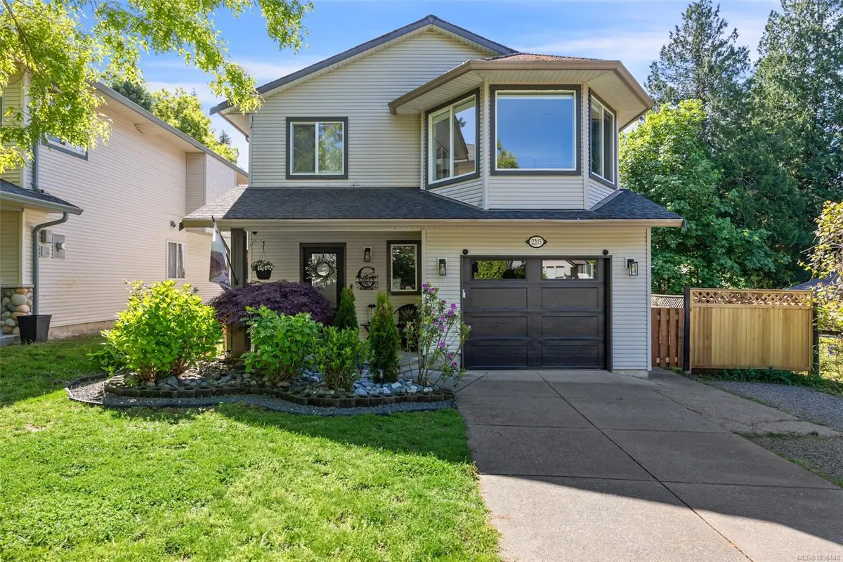 2203 Tamarack Dr, Courtenay BC V9N 9C1