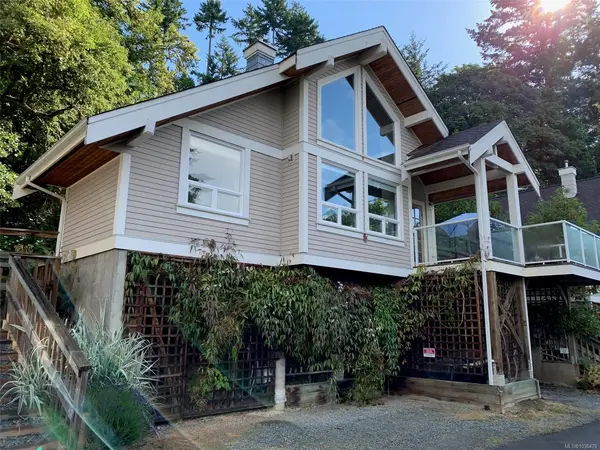 2315 Mackinnon Rd # 22D, Pender Island BC V0N 2M1 - 2 bed, 1 bath in Pender Island