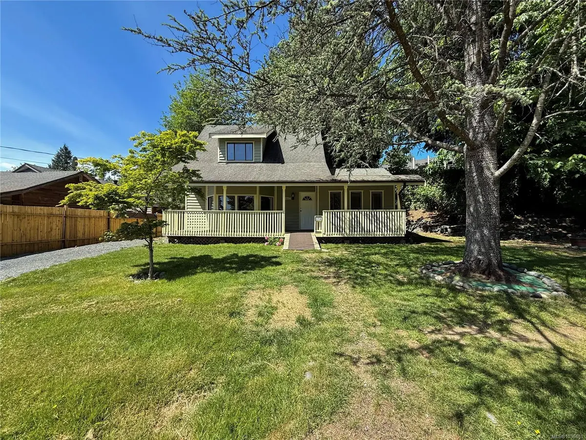 2714 Vallejo Rd, Campbell River BC V9W 4W7