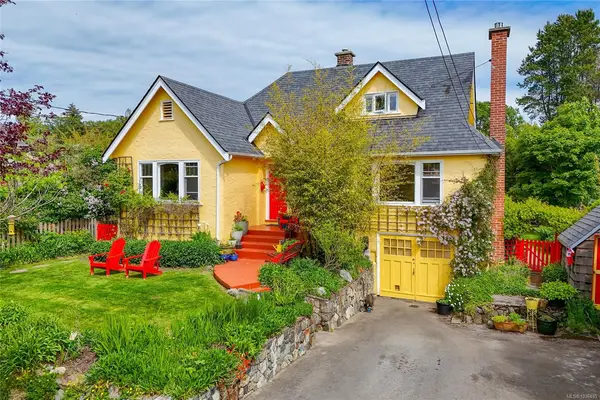 3307 Doncaster Rd, Saanich BC V8P 3V7
