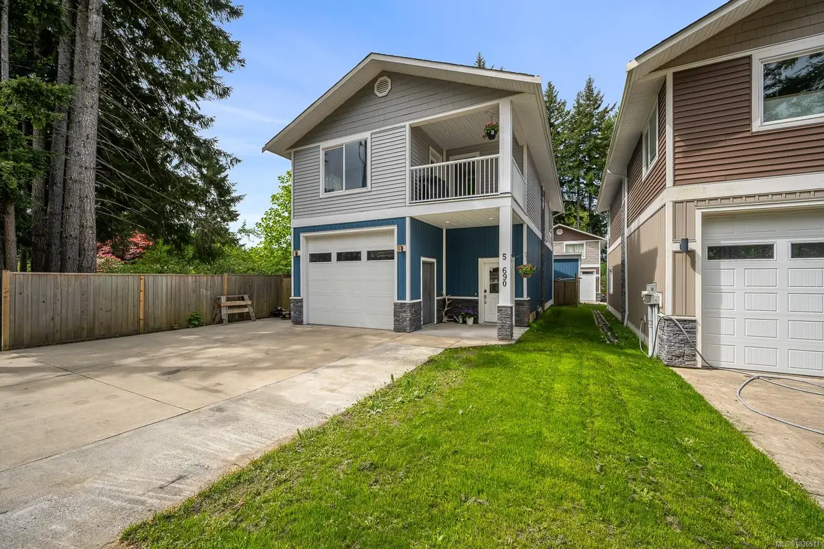690 Smith Rd #5, Campbell River BC V9W 4A5