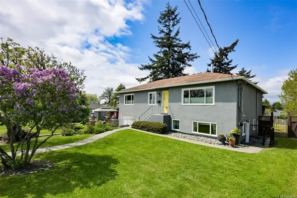 3746 Seaton St, Saanich BC V8X 3W4