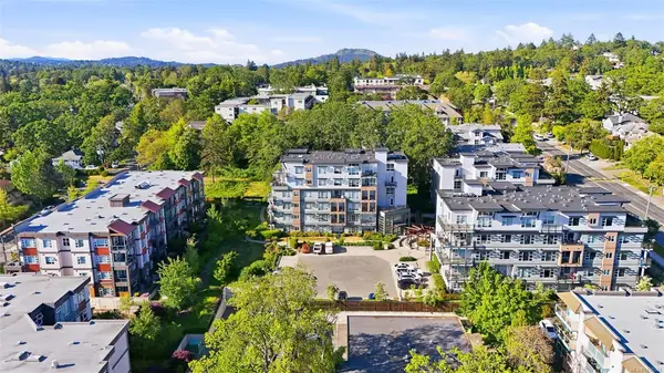 1016 Inverness Rd # 503, Saanich BC V8X 2S1