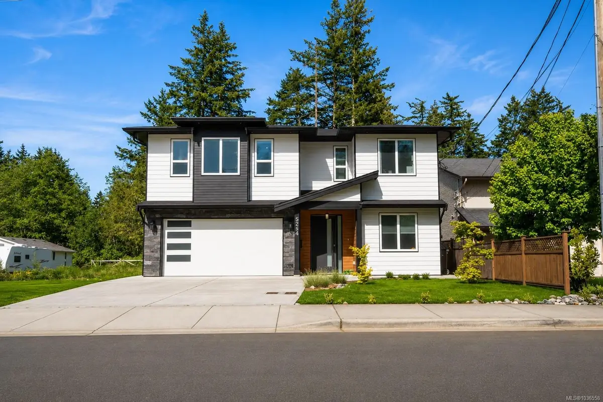 5254 Sherbourne Dr, Nanaimo BC V9T 3J1