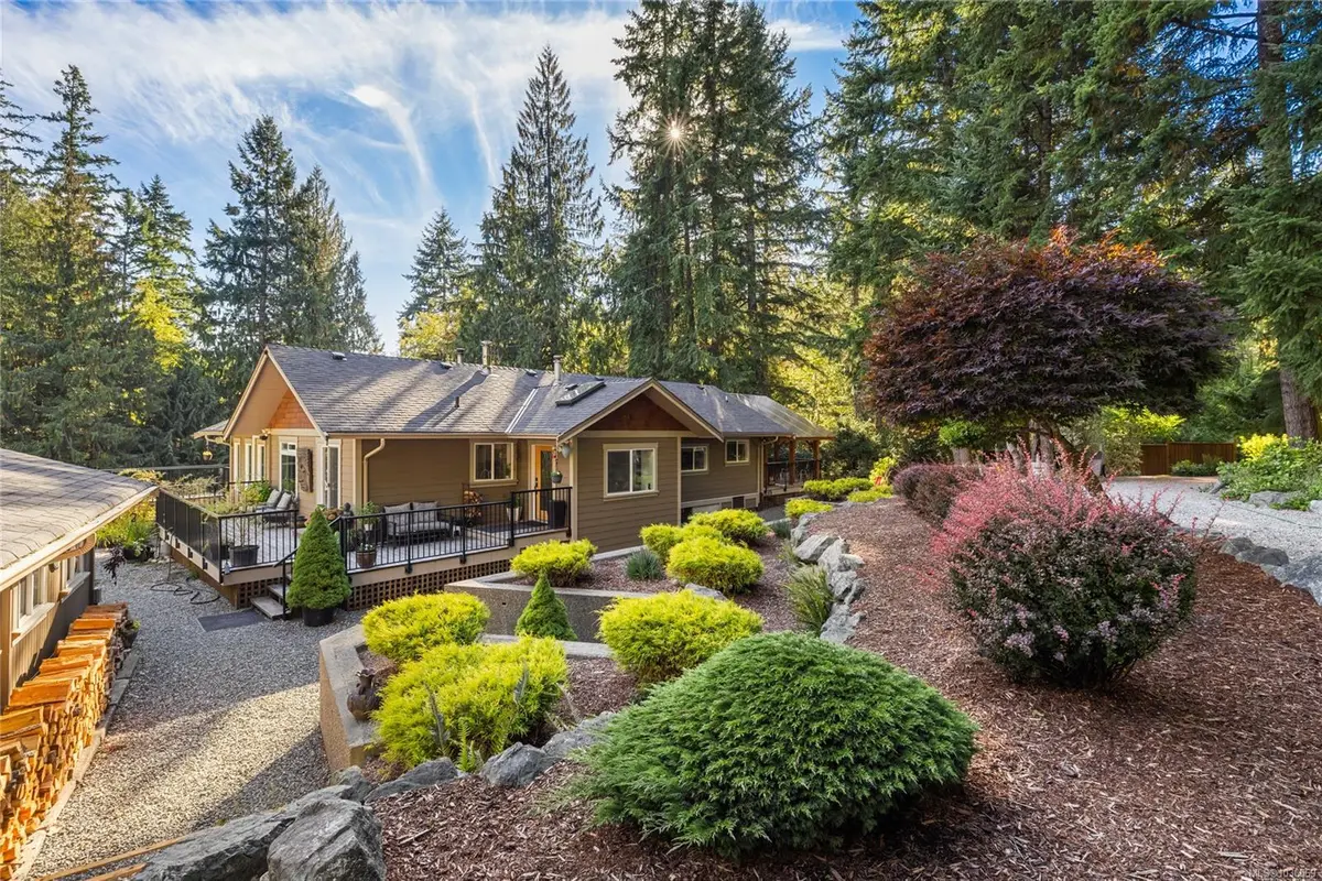 3061 Renfrew Rd, Shawnigan Lake BC V8H 2E4