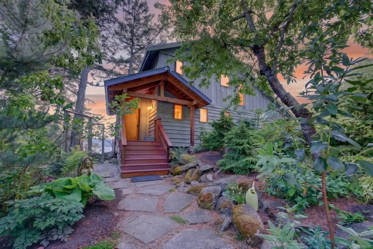 245 Mountain Park Dr, Salt Spring BC V8K 1G3