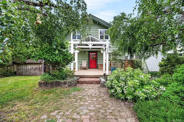 110 Forest Hill Pl, Salt Spring BC V8K 1J9 - 4 bed, 4.0 bath in Salt Spring