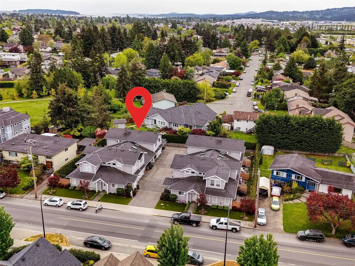 10490 Resthaven Dr #4, Sidney BC V8L 3H7 — Pending Sale in Sidney