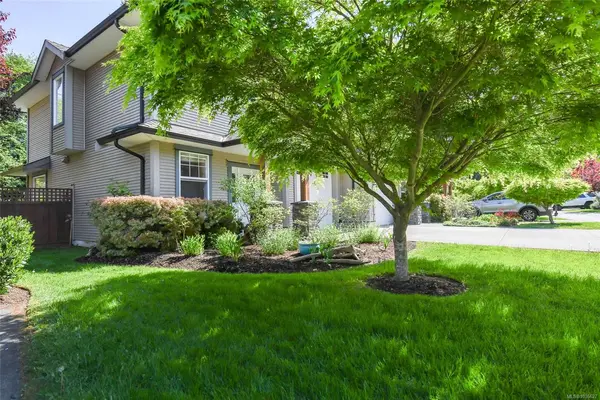 2112 Cumberland Rd # 42, Courtenay BC V9N 2E9 - 3 bed, 3 bath in Courtenay