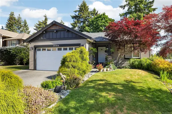 1054 Southwood Dr, Nanaimo BC V9R 0B2 - 5 bed, 3 bath in Nanaimo