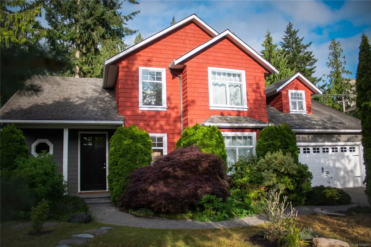 907 Savary Dr, Qualicum Beach BC V9K 1R7