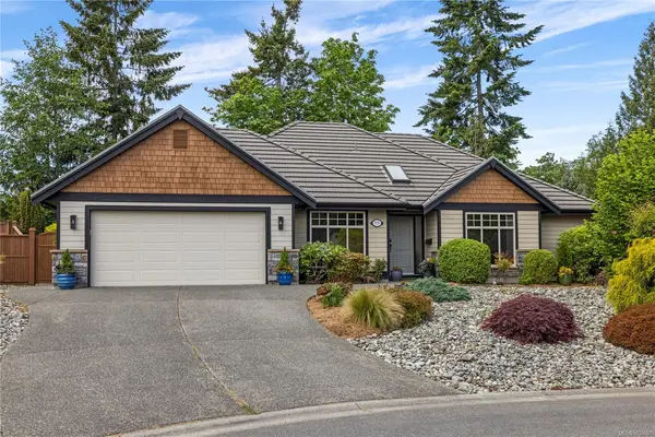 978 Cantebury Pl, Qualicum Beach BC V9K 0A1 - 3 bed, 2 bath in Qualicum Beach