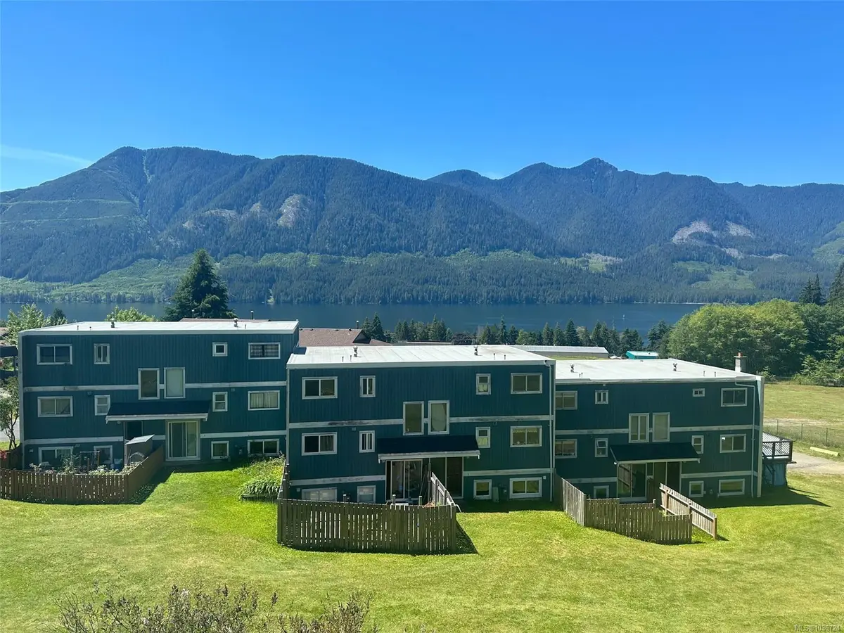 75 McKay Cres, Port Alice BC V0N 2N0