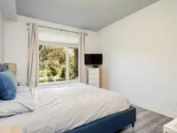 View 10