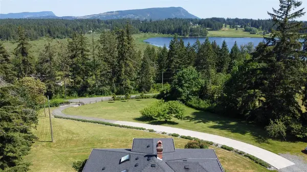 6742 Norcross Rd, Duncan BC V9L 6C3 - 5 bed, 2 bath in Duncan