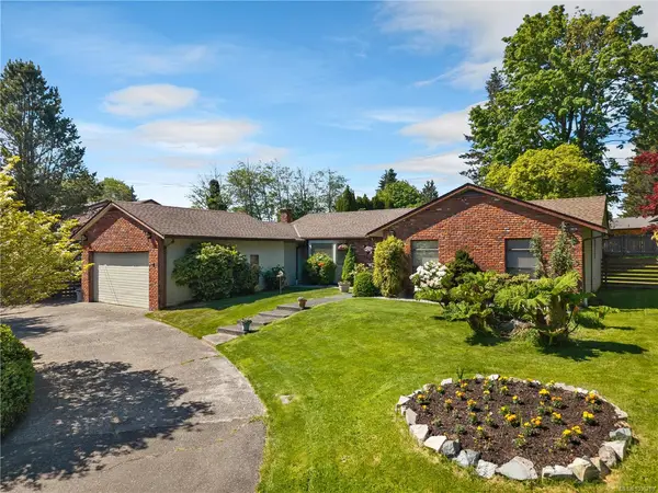 1930 Gillian Pl, Campbell River BC V9W 6B6 - 3 bed, 3 bath in Campbell River