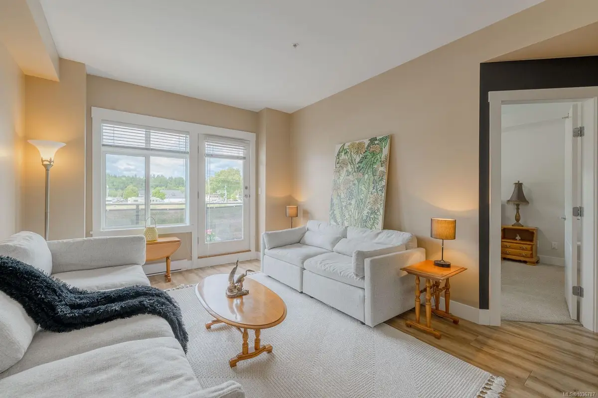 5822 Garden St #206, Duncan BC V0L 3V9