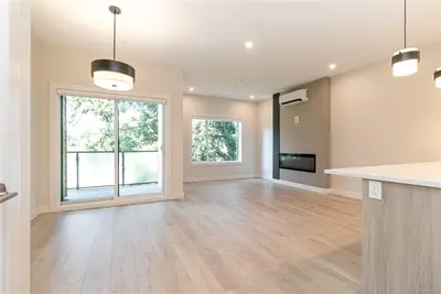 924 Jenkins Ave # 405, Langford BC V9B 2N7