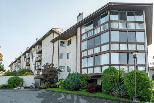 69 Gorge Rd W # 101, Saanich BC V9A 1L9 - 3 bed, 2 bath in Saanich