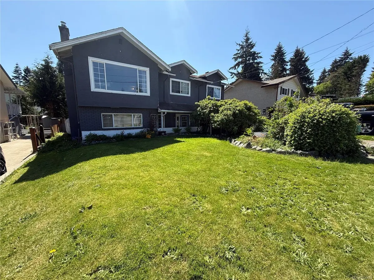 6343 Fairview Way, Duncan BC V9L 3N2