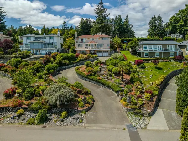 5200 Polson Terr, Saanich BC V8Y 2C6