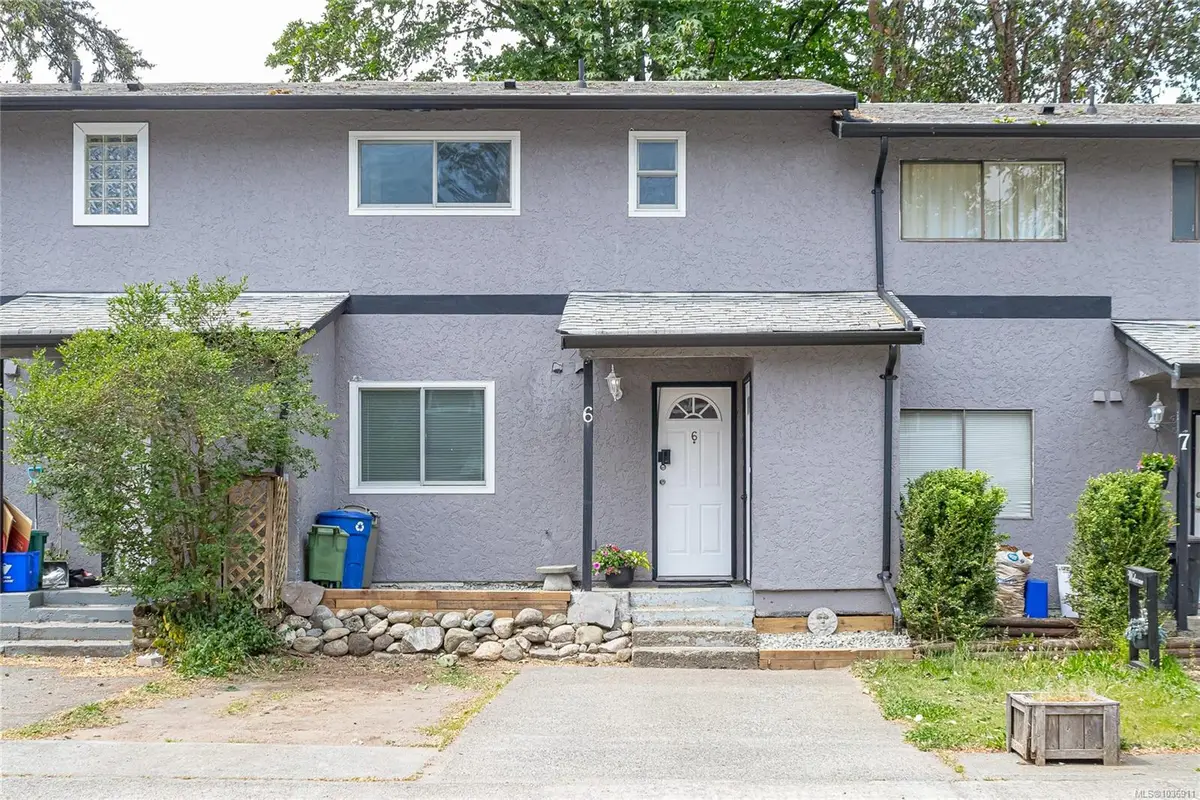 721 Malone Rd #6, Ladysmith BC V9G 1B4