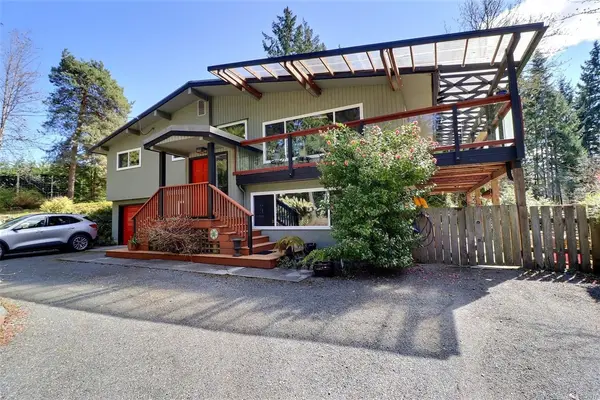 2128 Calais Rd, Duncan BC V9L 5V8 - 5 bed, 2 bath in Duncan
