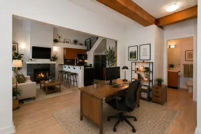 599 Pandora Ave # 323, Victoria BC V8W 1N5