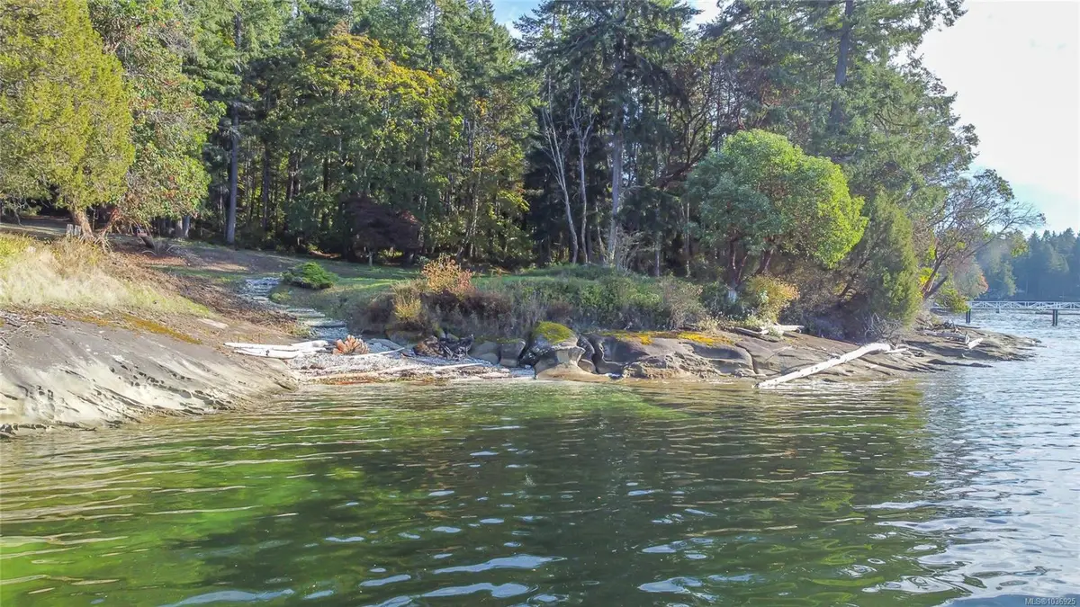 760 SUNSET Dr, Salt Spring BC V8K 1E7