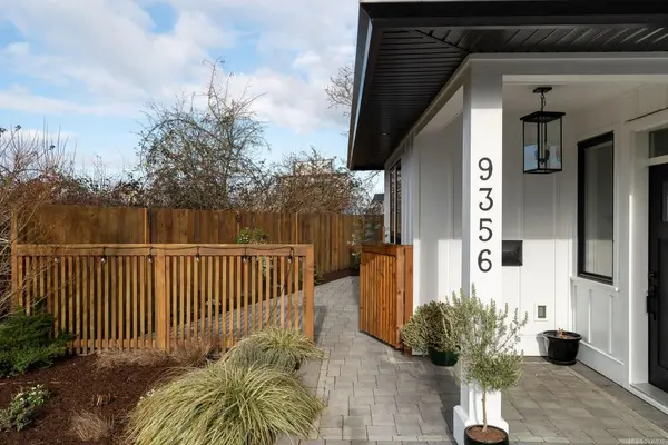 9356 East Saanich Rd, North Saanich BC V8L 1H9