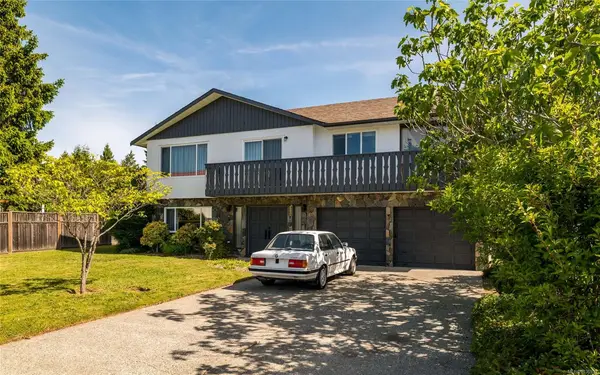 4098 Orion Pl, Saanich BC V8N 5K8 - 5 bed, 3 bath property for sale in Saanich