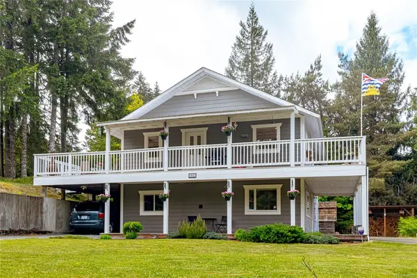 4041 Cambrai Rd, Duncan BC V9L 1N9 - 3 bed, 2 bath in Duncan