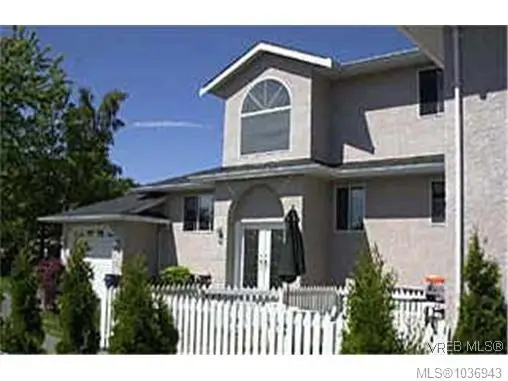 1143 Greenwood Ave # B, Esquimalt BC V9A 5K7