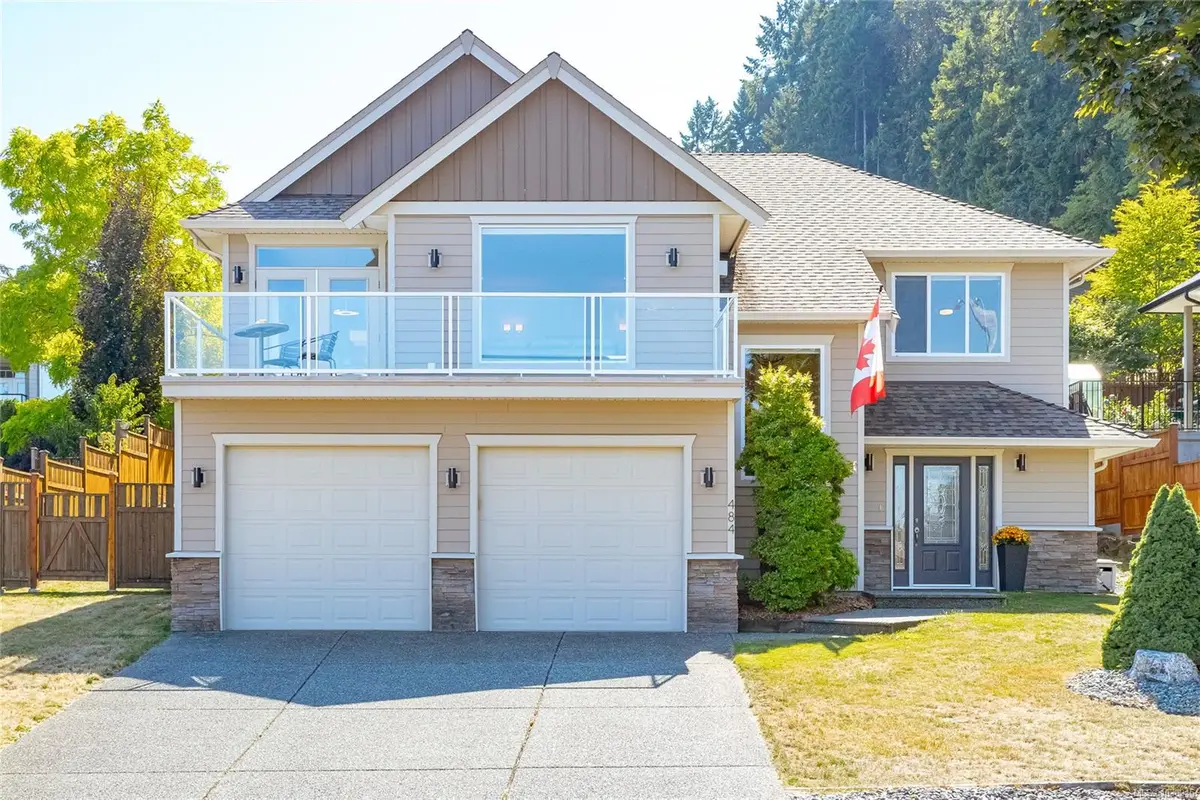 484 Hillcrest Ave, Ladysmith BC V9G 1W2