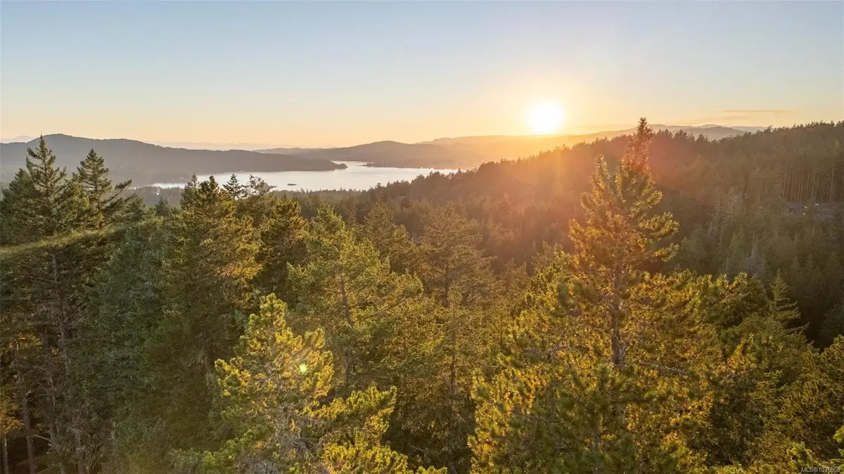 1525 Nighthawk Lane, Sooke BC V9Z 1M9