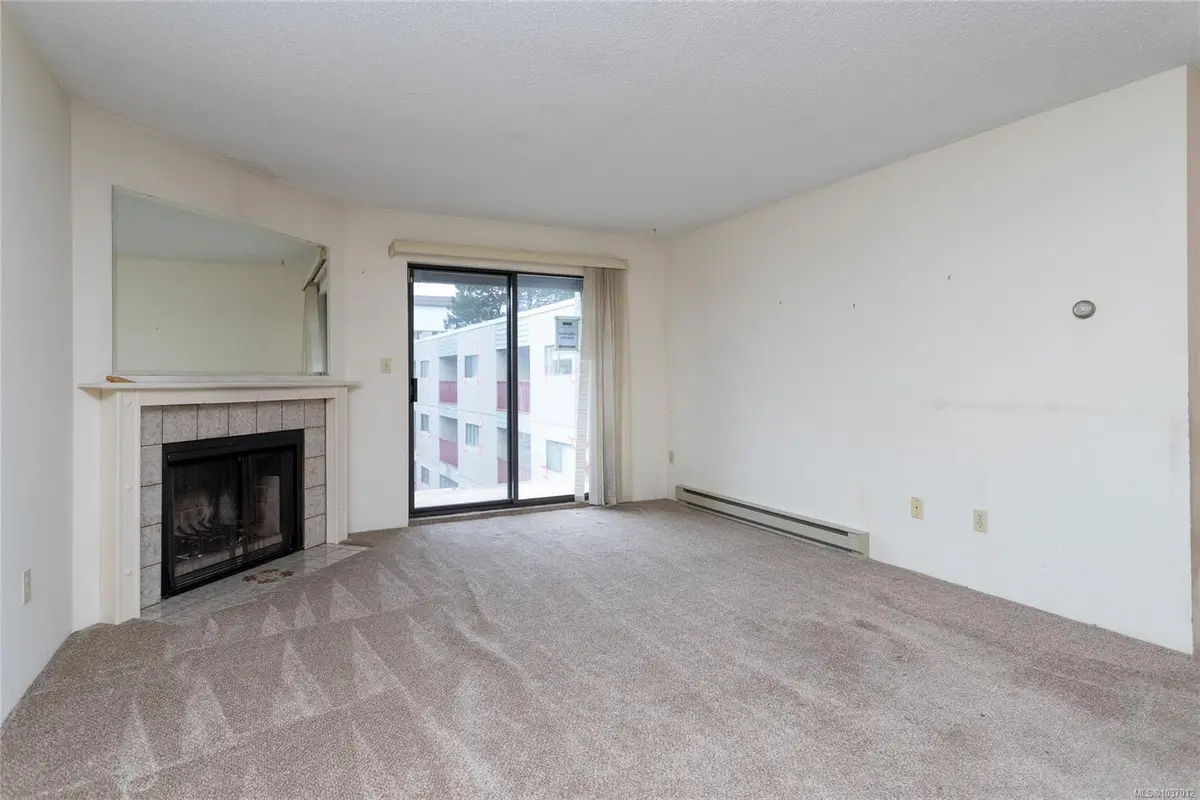 3255 Glasgow Ave #409, Saanich BC V8X 4S4