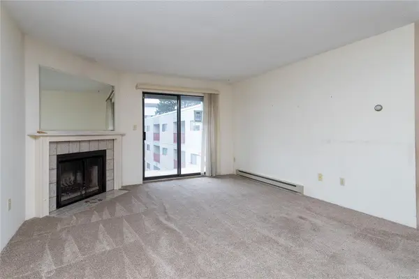 3255 Glasgow Ave # 409, Saanich BC V8X 4S4 - 1 bed, 1 bath in Saanich