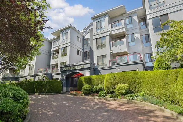520 Dunedin St # 106, Victoria BC V8T 2L6